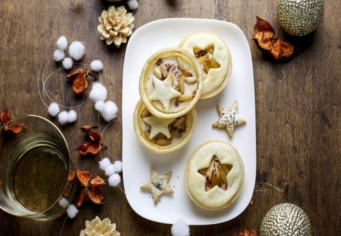 ricetta_crostatine_salate_con_ricotta_pomodori_secchi_e_pinoli 2