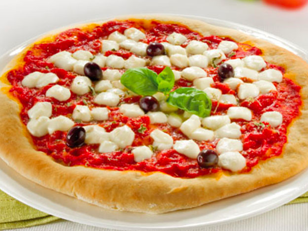 Pizza cu mozzarella si ulei de masline